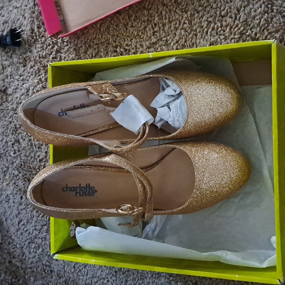 Gold jigh heels